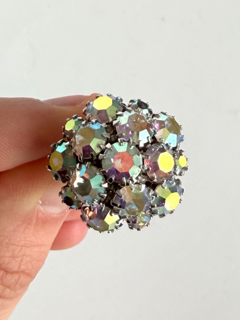 Vintage 1960s Sarah Coventry Aurora Borealis Cocktail Ring Size 6 - Picture 5 of 8